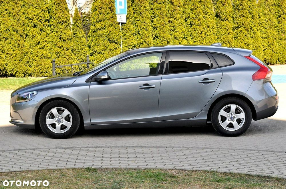 Volvo V40 D2 Momentum - 29