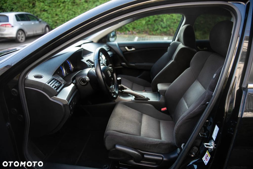 Honda Accord 2.0 Executive - 15