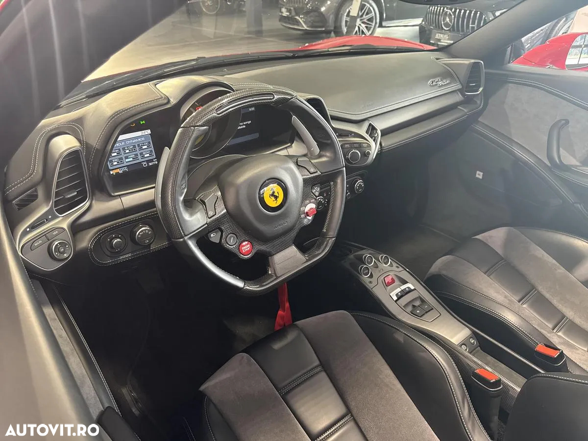 Ferrari 458 Italia - 12