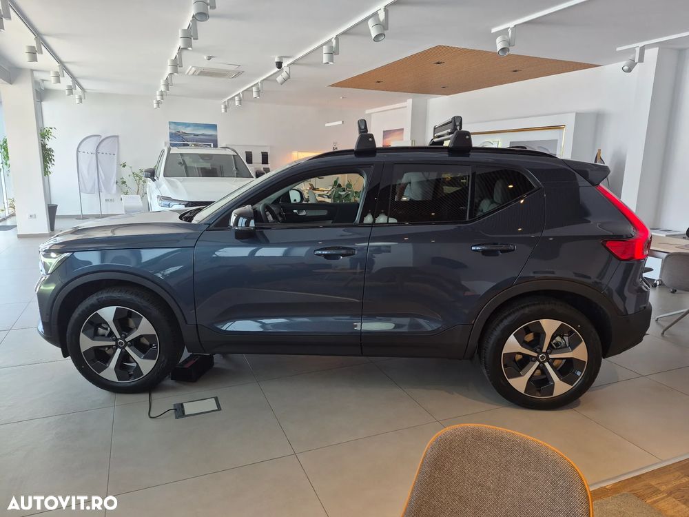 Volvo XC 40 B3 AT FWD MHEV Plus Dark - 8