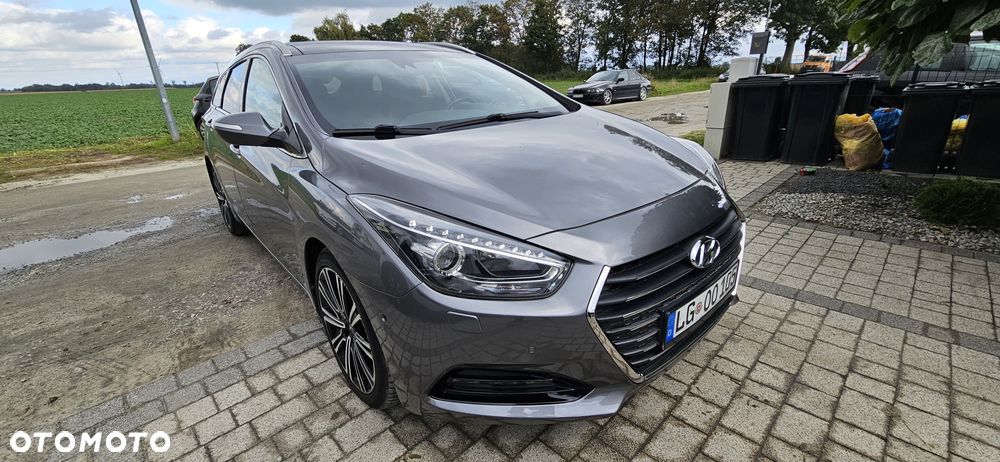 Hyundai i40 i40cw 2.0 Automatik Premium - 2