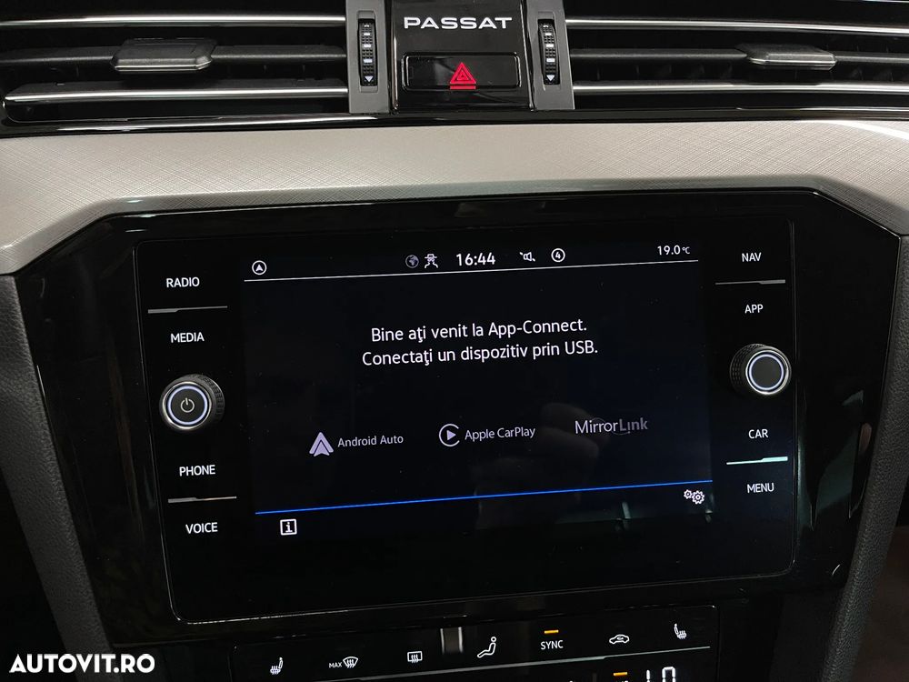 Volkswagen Passat 1.5 TSI ACT DSG Comfortline - 16