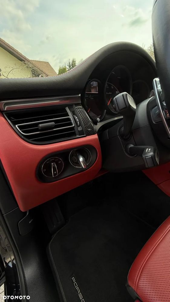 Porsche Macan Turbo PDK - 10