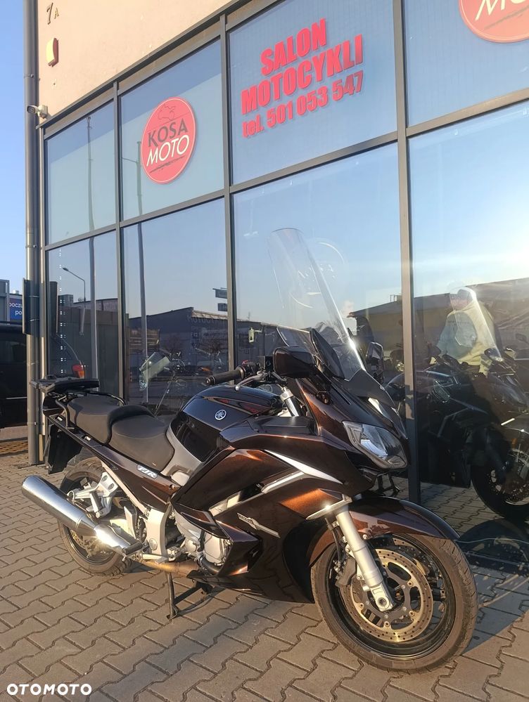 Yamaha FJR - 6