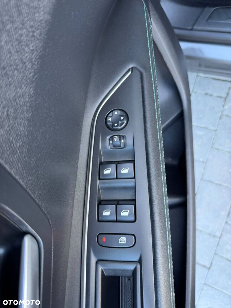Peugeot 3008 1.5 BlueHDi Allure Pack S&S EAT8 - 16