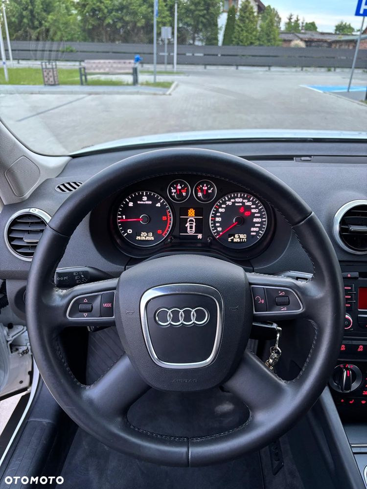 Audi A3 Sportback 1.6 TDI DPF Attraction - 2