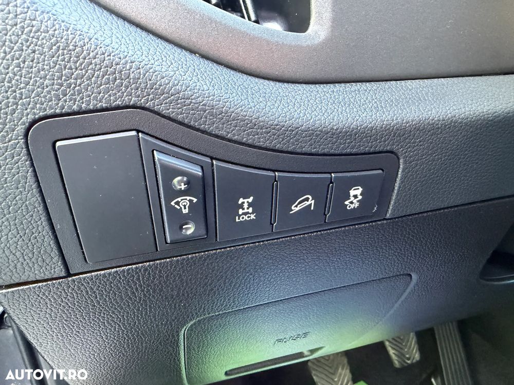 Kia Sportage 2.0 CRDI 4WD Spirit - 12