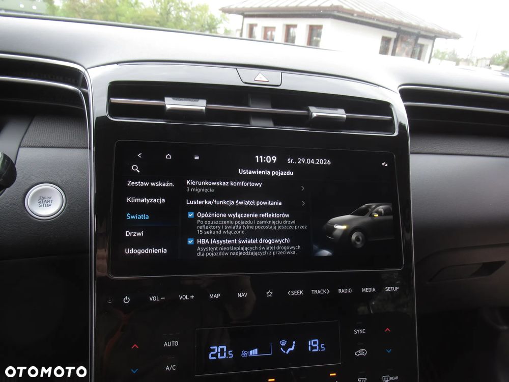 Hyundai Tucson 1.6 T-GDi HEV Executive 2WD - 28