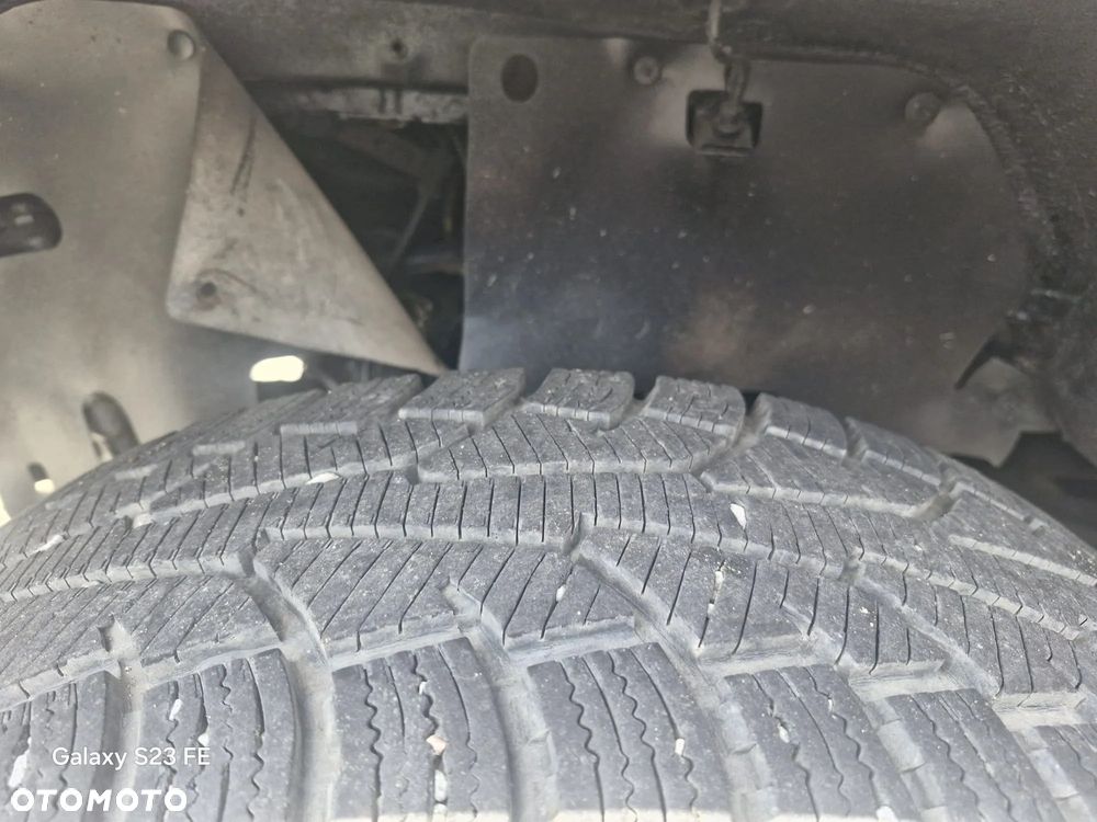Mitsubishi L200 - 18