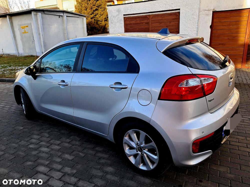 Kia Rio 1.4 M - 3