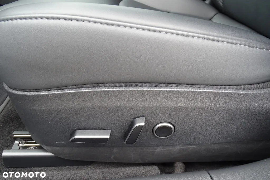 Tesla Model 3 Langstreckenbatterie Allradantrieb Dual Motor - 20