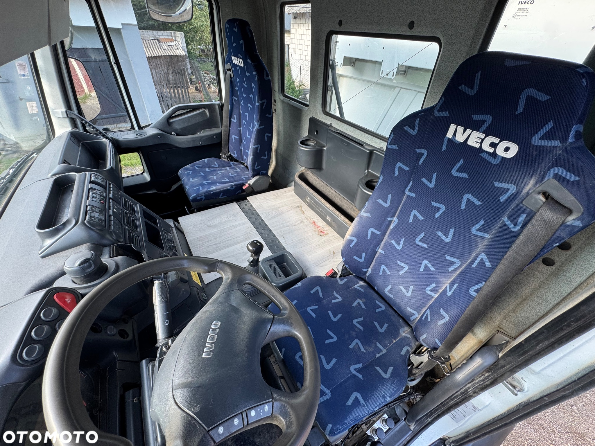 Iveco Trakker 6x4 wywrotka Super Stan - 4