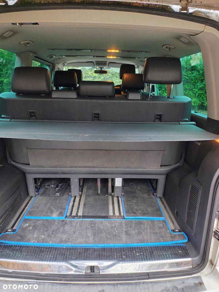 Volkswagen Multivan - 18