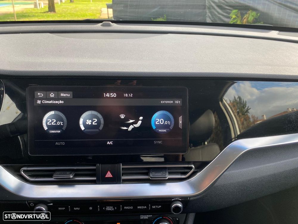 Kia Niro 1.6 GDi HEV Tech - 24