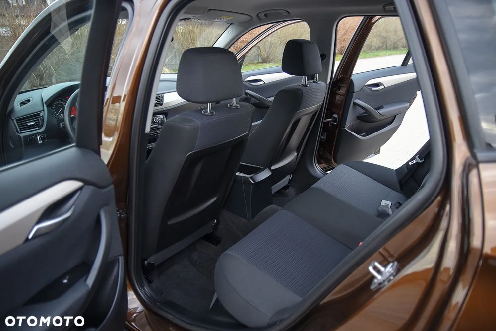 BMW X1 sDrive18d - 32