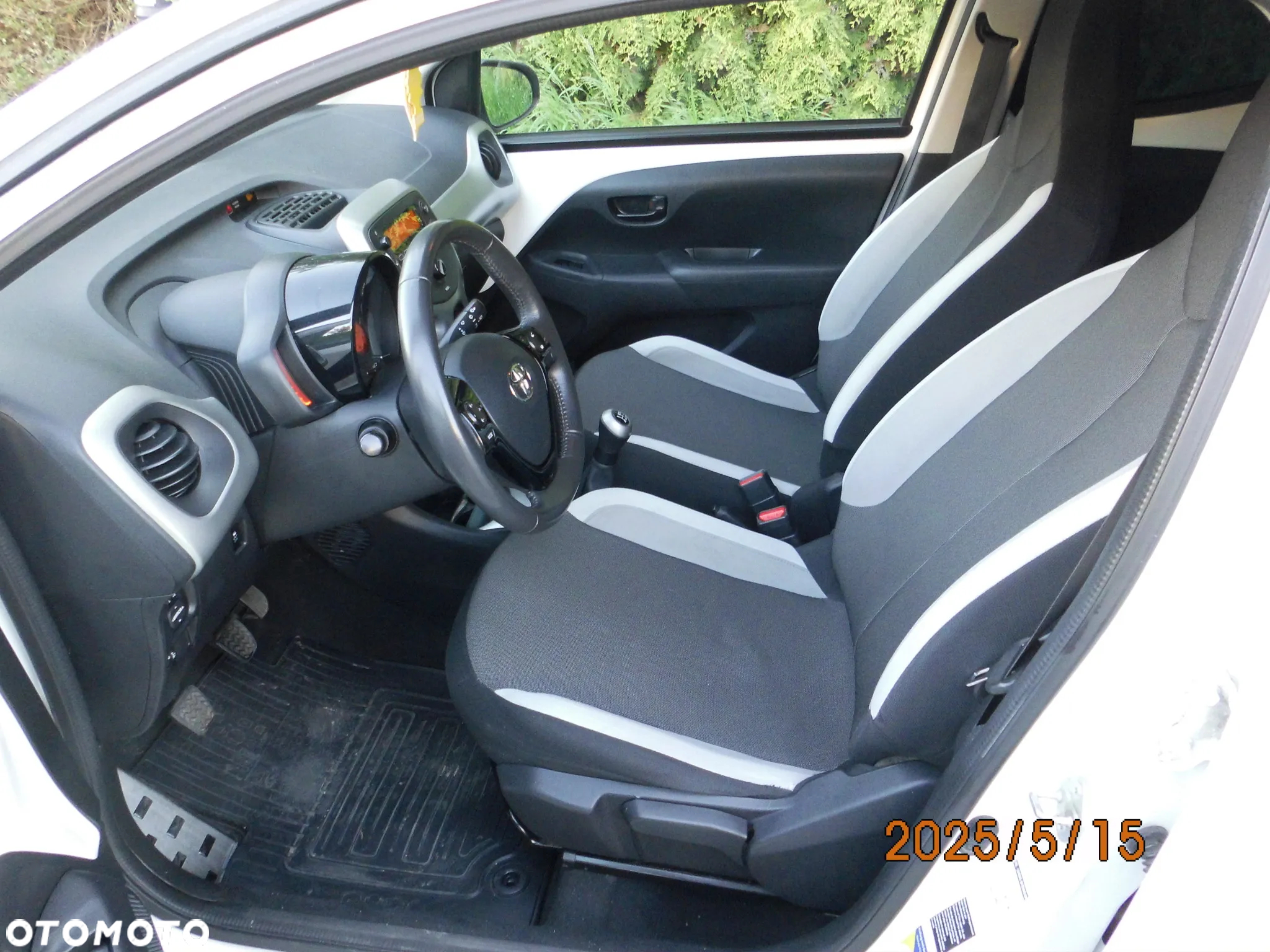 Toyota Aygo x-play touch - 9