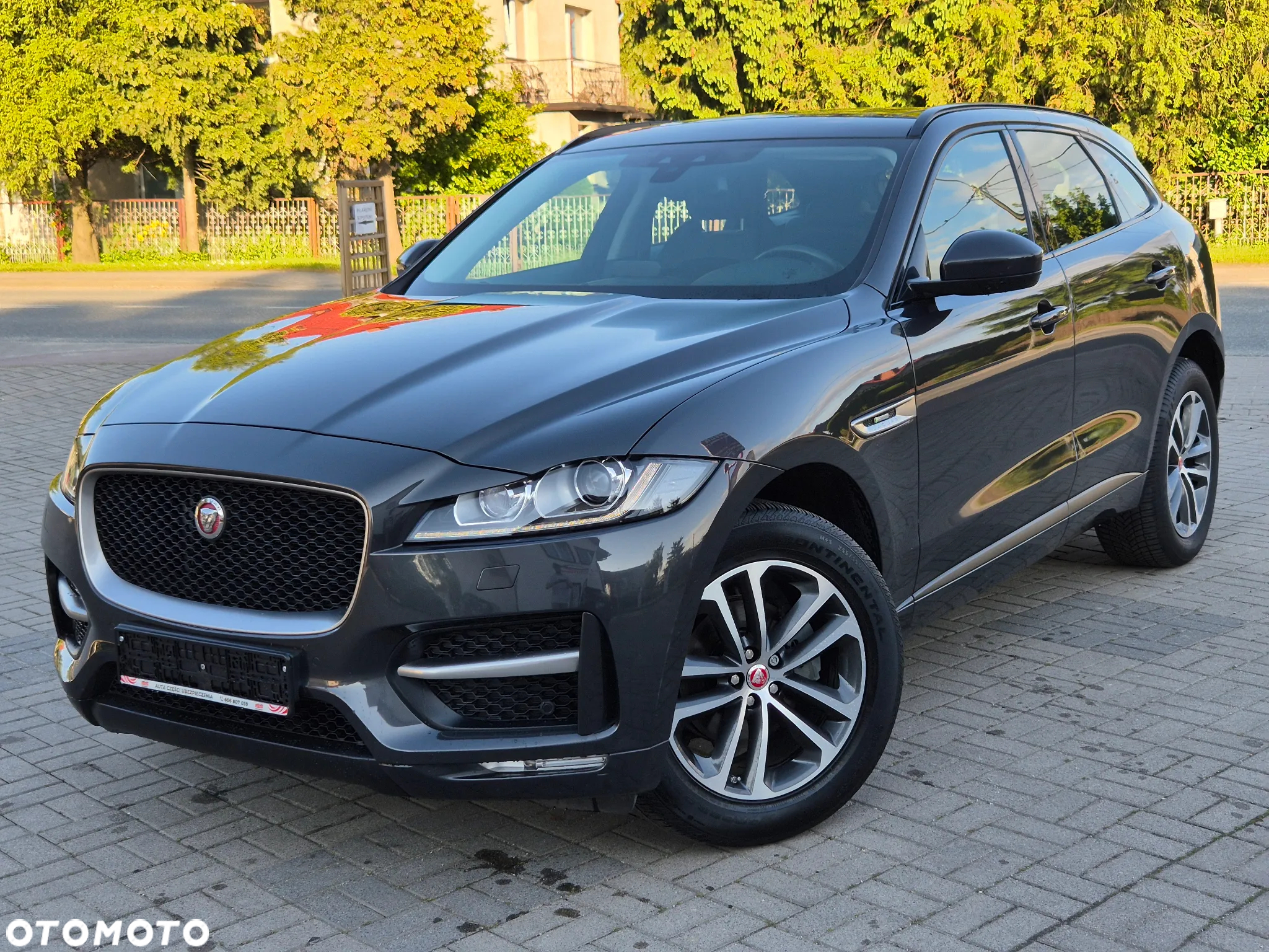 Jaguar F-Pace 2.0 i4D AWD R-Sport - 3