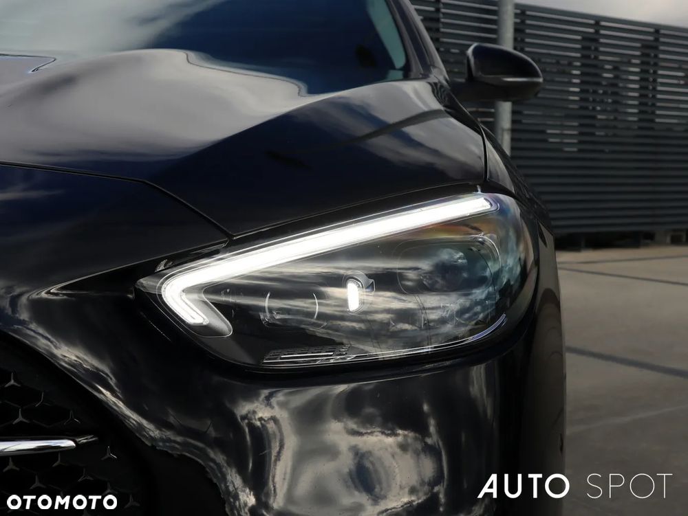 Mercedes-Benz Klasa C 180 9G-TRONIC AMG Line - 9