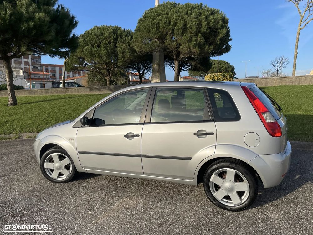 Ford Fiesta 1.25 Ghia - 2