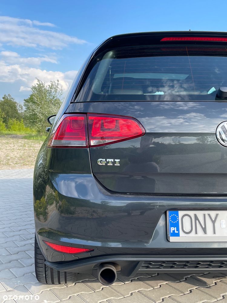 Volkswagen Golf - 4