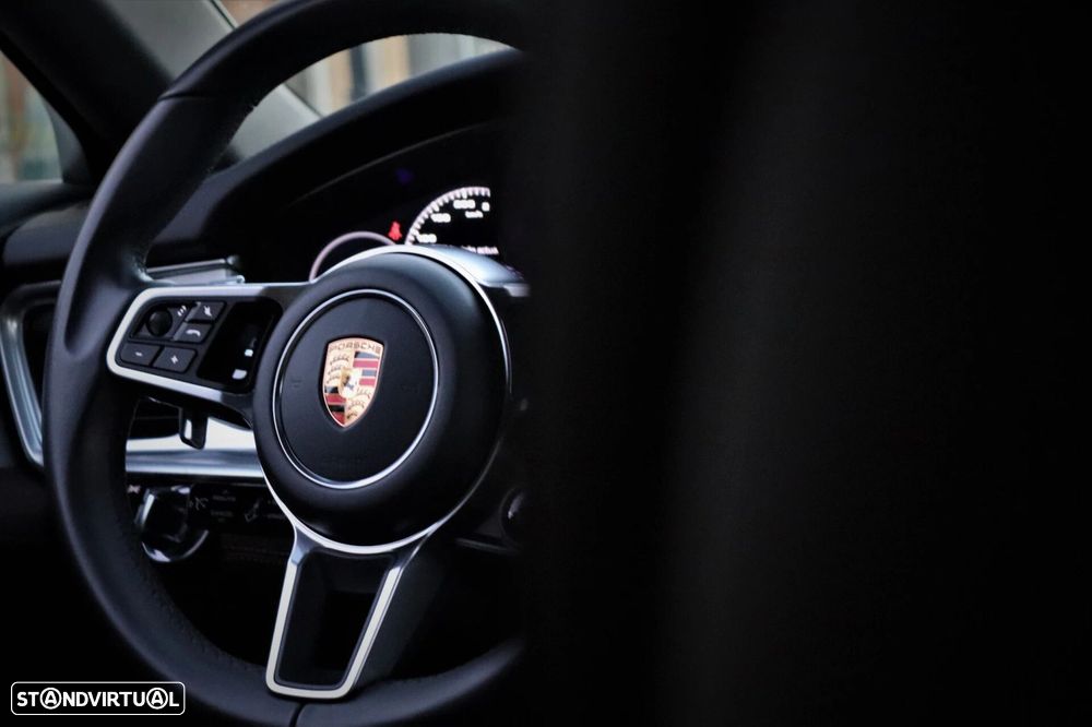 Porsche Panamera 4 E-Hybrid - 23
