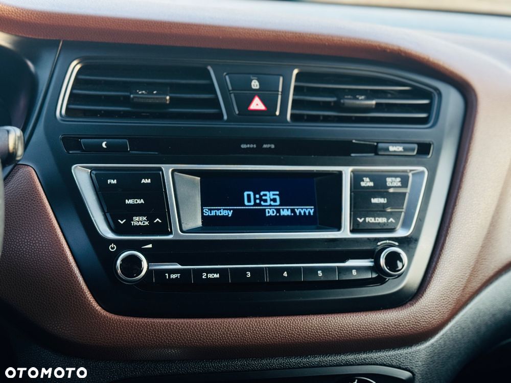 Hyundai i20 1.2 Intro Edition - 13