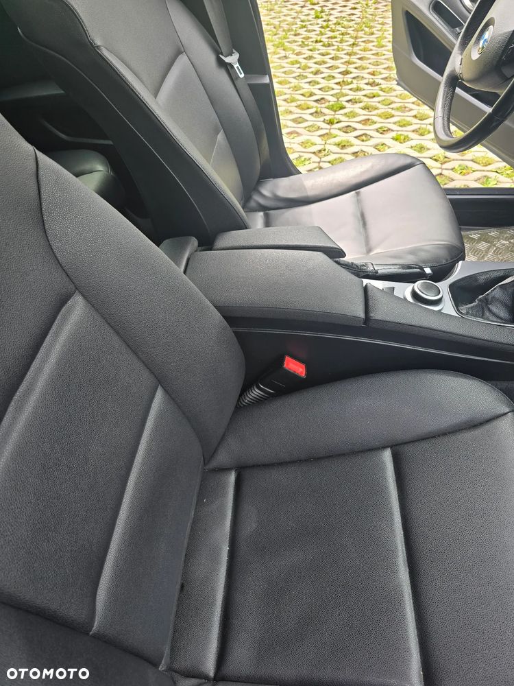 BMW Seria 5 520d - 23