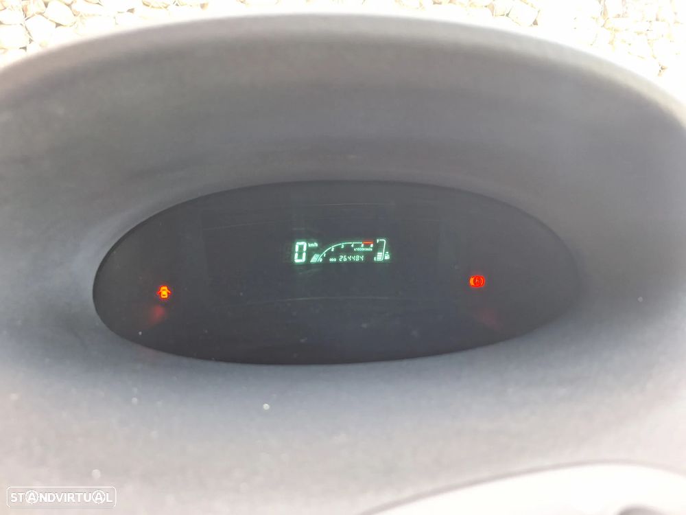 Toyota Yaris Verso 1.4 D-4D Sol - 14