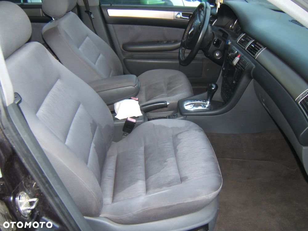 Audi A6 Avant 2.5 TDI Tiptr - 14