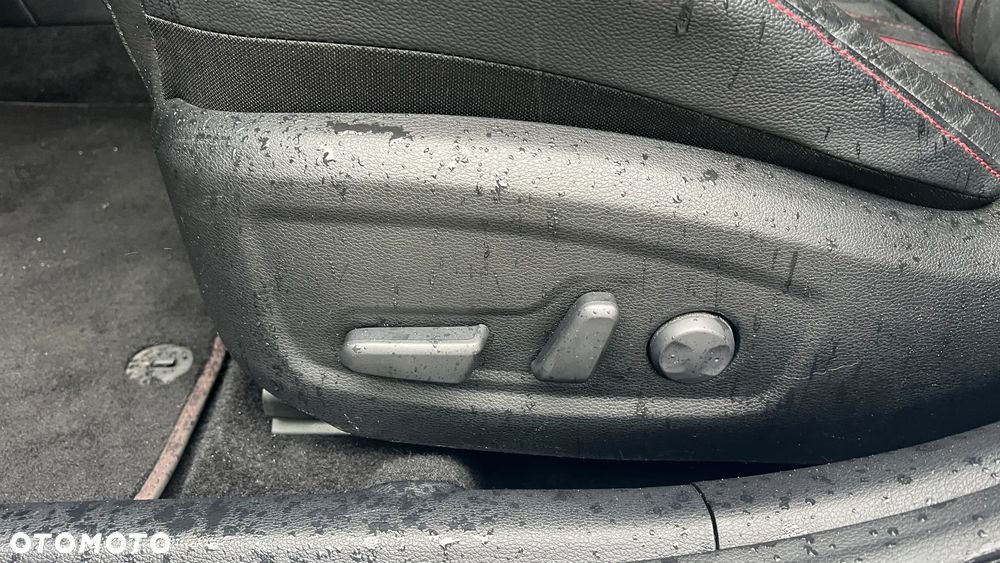 Kia ProCeed 1.6 T-GDI DCT7 OPF GT - 23