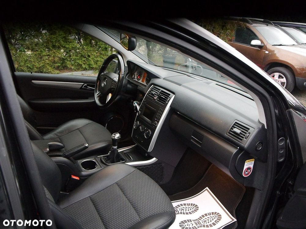 Mercedes-Benz Klasa B - 25