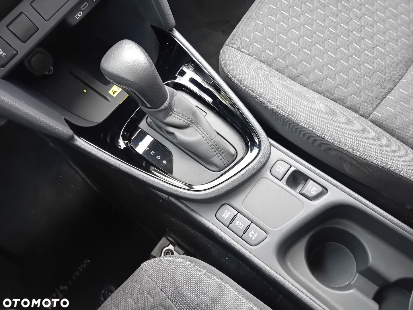 Toyota Yaris Cross Hybrid 1.5 Style - 14