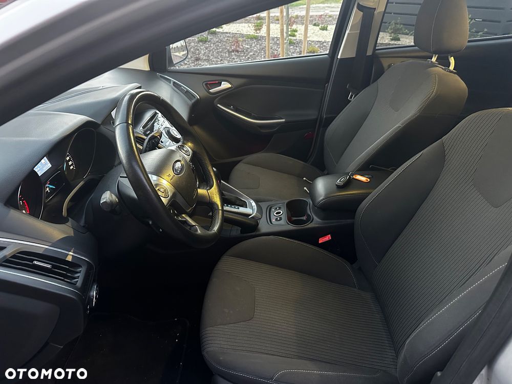 Ford Focus 1.6 TI-VCT SYNC Edition - 16
