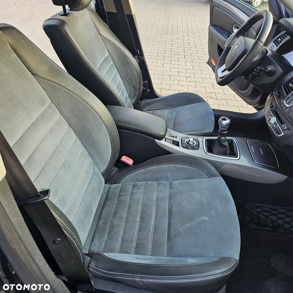 Renault Laguna dCi 180 FAP GT - 14