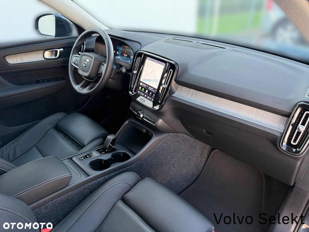 Volvo XC 40 - 25