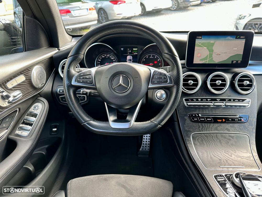 Mercedes-Benz GLC 300 e Coupe 4Matic 9G-TRONIC AMG Line - 35