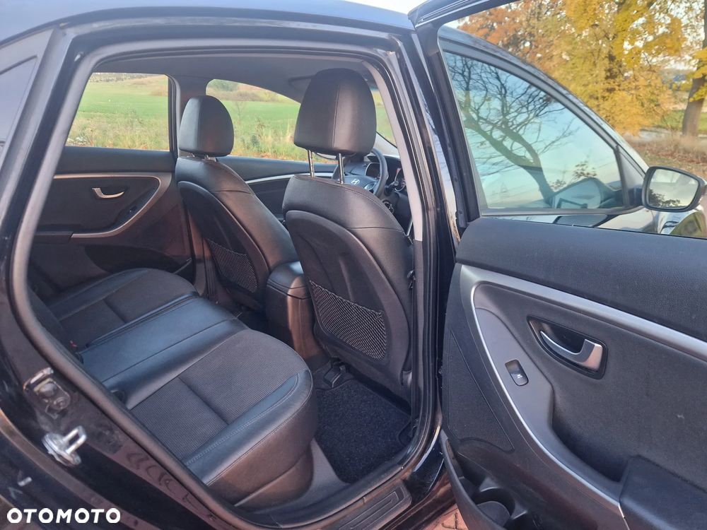 Hyundai i30 1.4 Intro Edition - 17