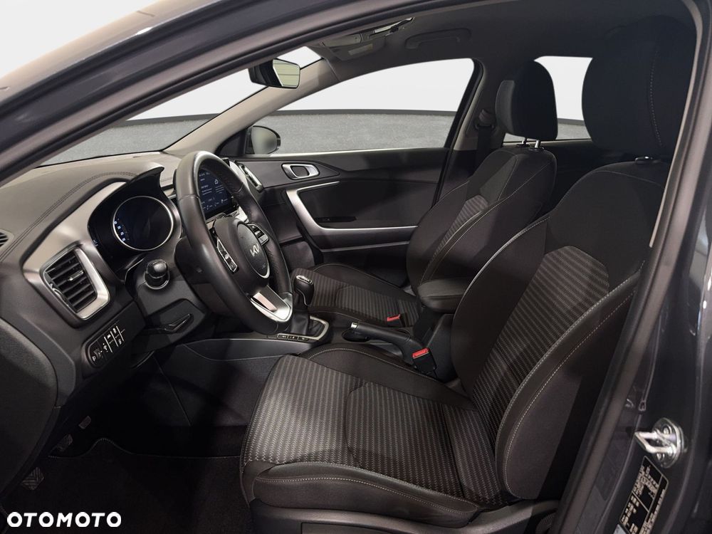 Kia XCeed - 13