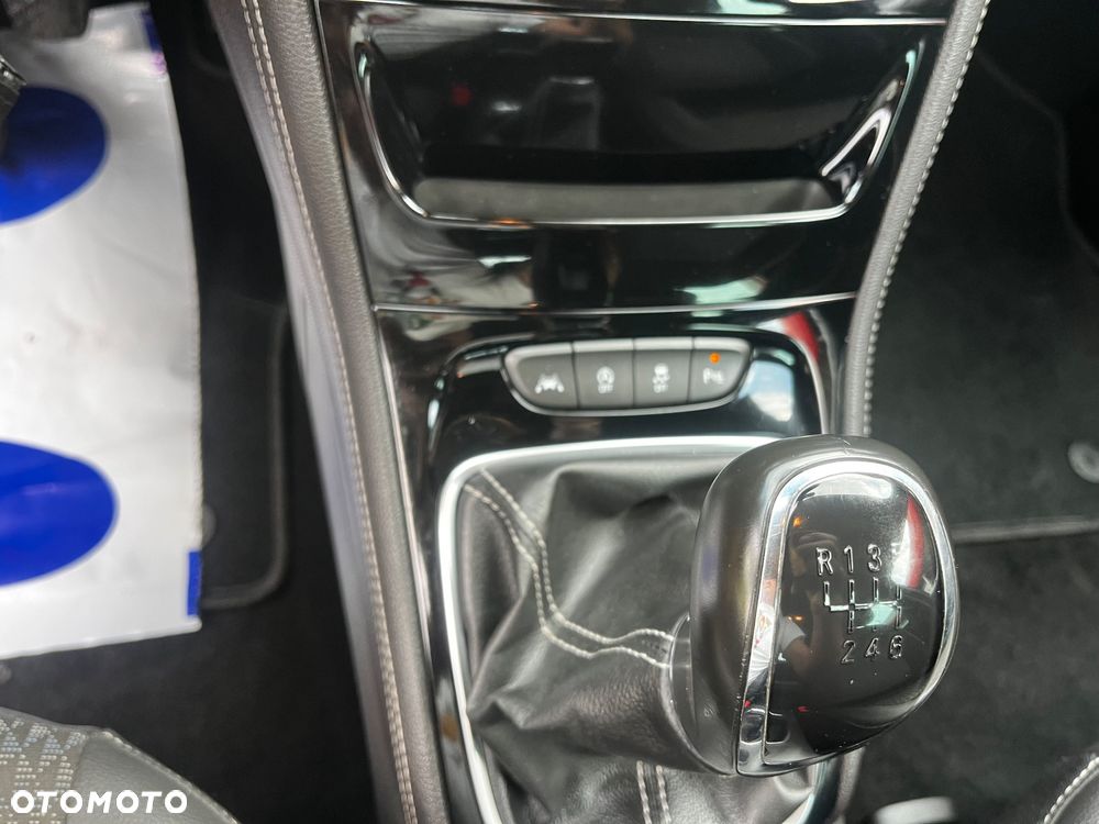 Opel Astra V 1.4 T Elite S&S - 19