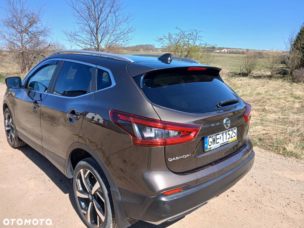 Nissan Qashqai 1.6 DCi Xtronic TEKNA - 2