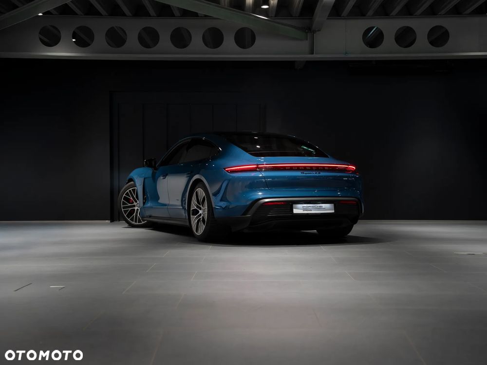 Porsche Taycan - 3