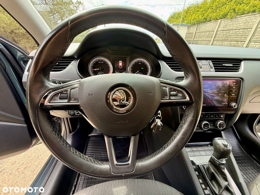 Skoda Octavia 2.0 TDI Edition DSG - 15
