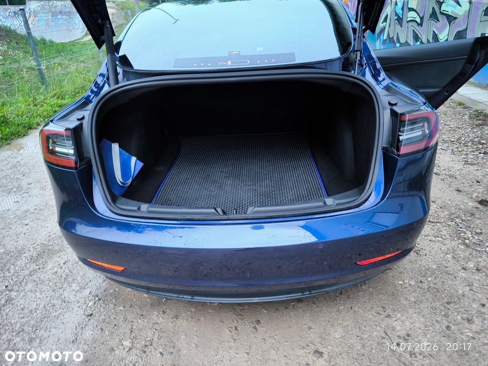 Tesla Model 3 - 14