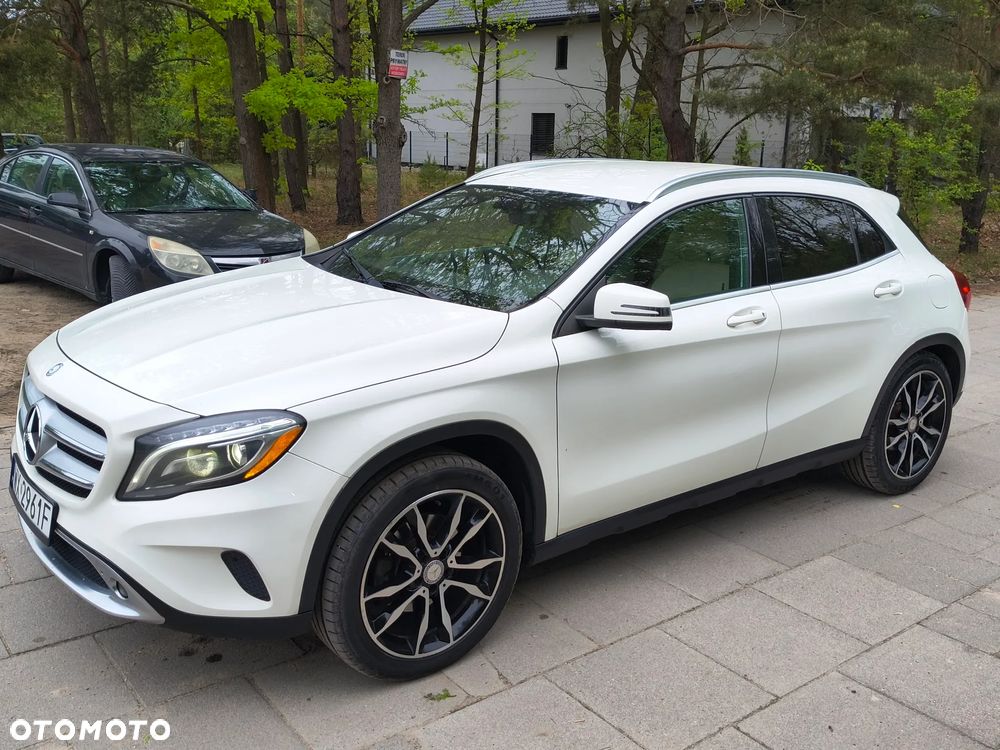 Mercedes-Benz GLA 250 4Matic 7G-DCT Activity Edition - 11