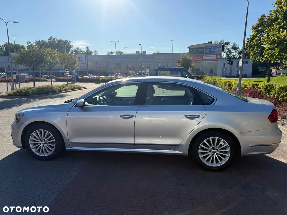 Volkswagen Passat 1.8 TSI Comfortline DSG - 6