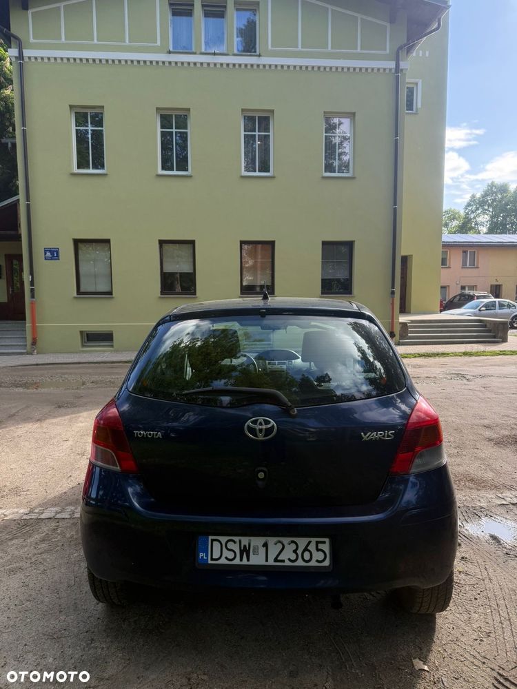 Toyota Yaris - 3
