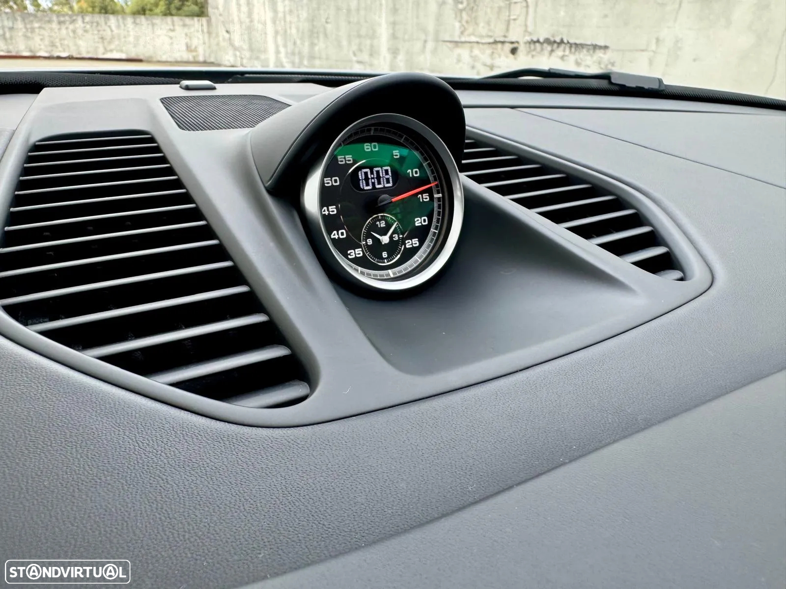 Porsche 911 (991) Carrera 4 GTS PDK - 19