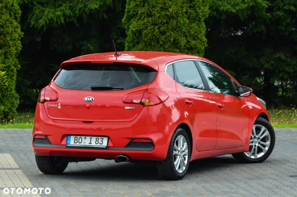 Kia Ceed 1.6 CRDi 128 Fifa World Cup Edition - 18