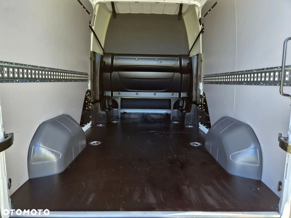 Renault Master - 15