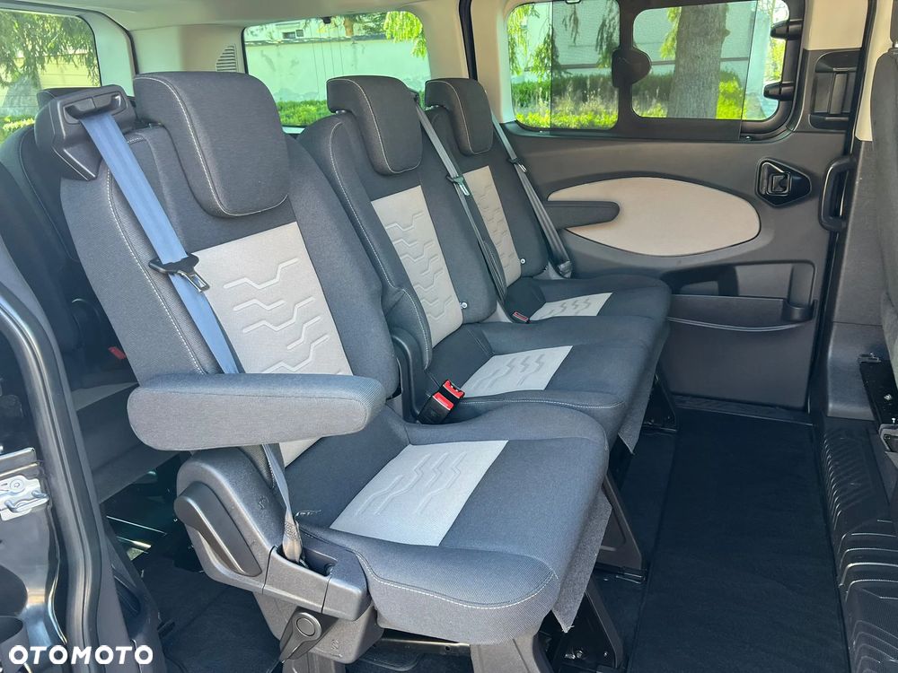Ford Tourneo Custom 310 L1H1 VA Titanium - 27